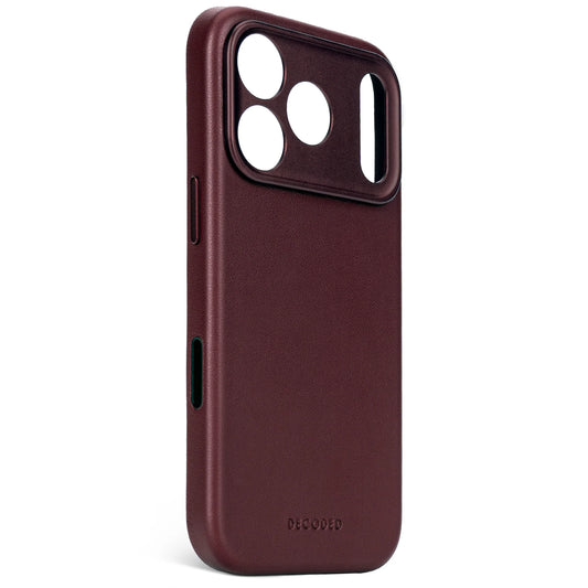 Decoded Housse en cuir pour iPhone 17 Pro Max - Dark ruby