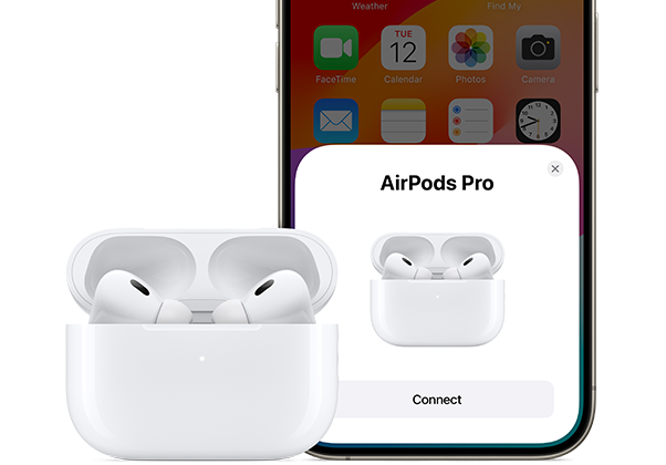 AirPods Pro naast een iPhone 15, waarmee wordt aangetoond hoe makkelijk het is om je AirPods te koppelen aan je iPhone