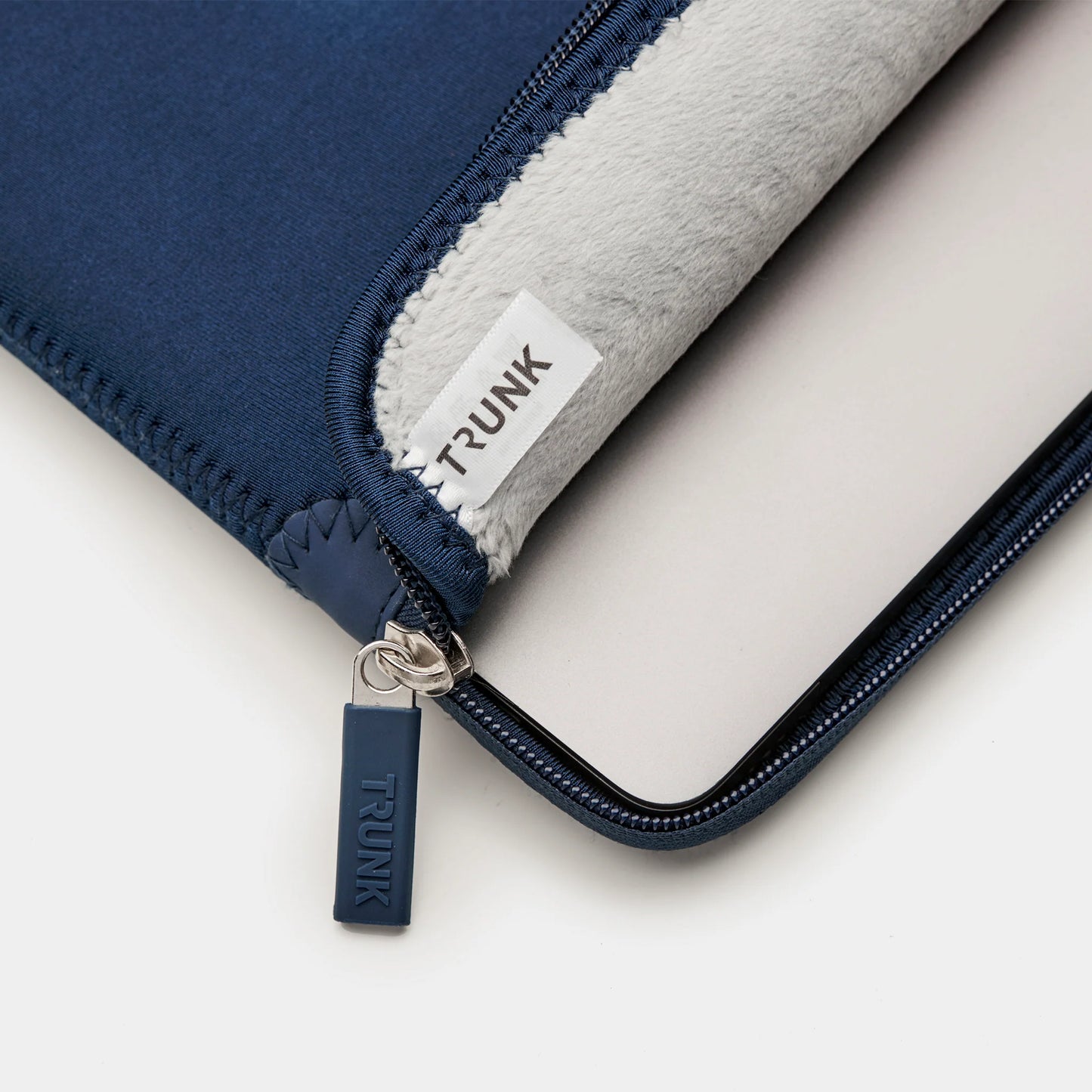 Trunk Neopreen hoes voor MacBook 13-inch - Marineblauw