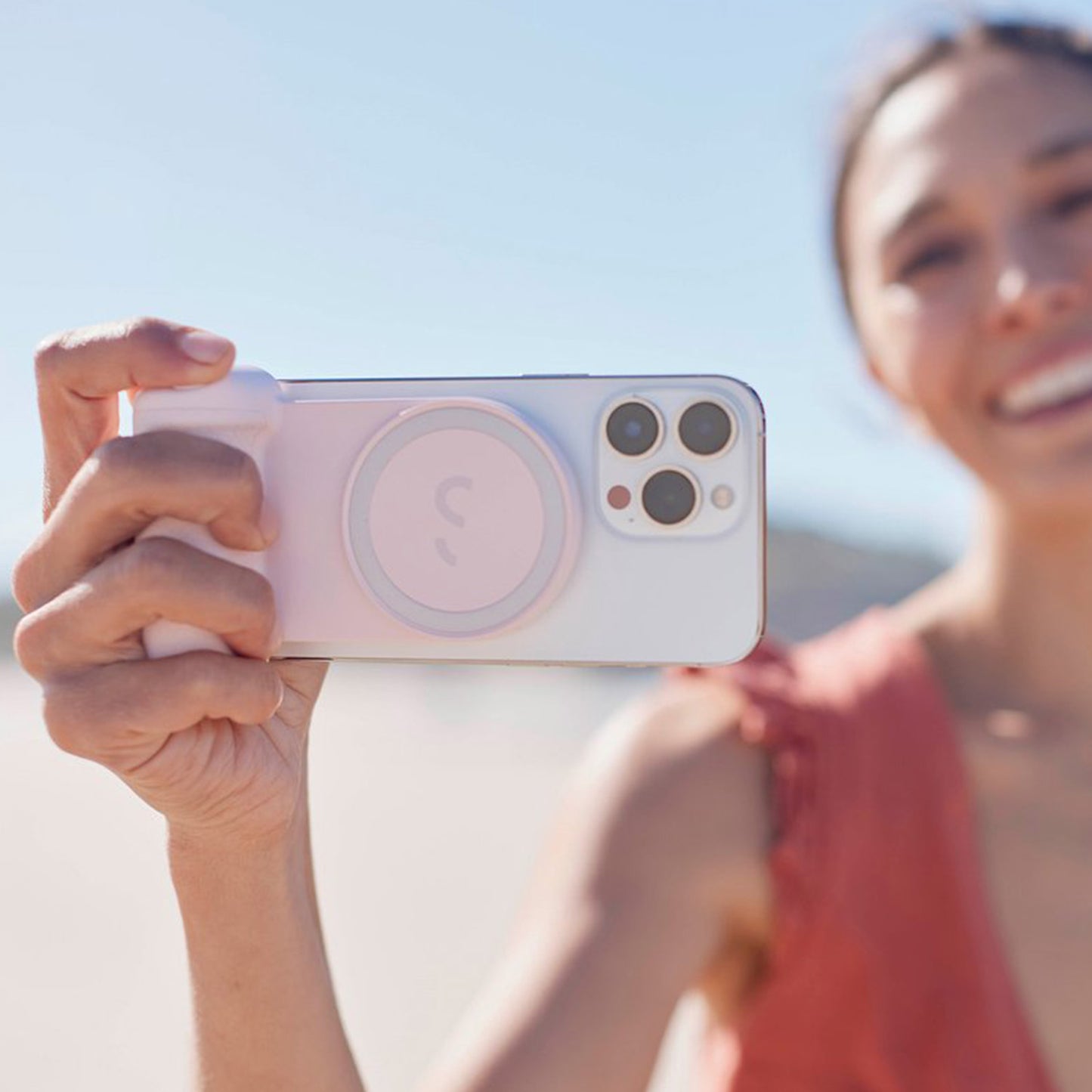 EOL ShiftCam SnapGrip - Mobile Battery Grip - Chalk Pink