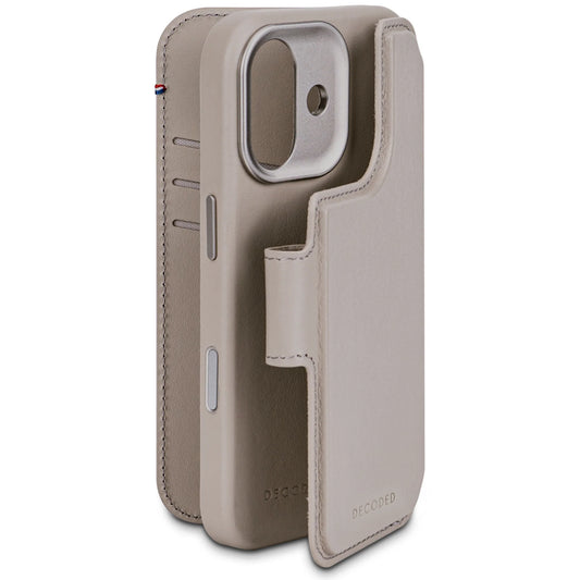 Decoded Detachable Wallet voor iPhone 17 - Klei