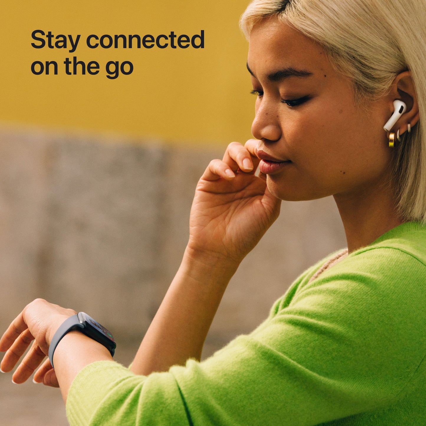 Apple_Watch_SE_3_40mm_Non_5G_LTE_Starlight_Aluminum_Sport_Band_Starlight_PDP_Image_Position_4__WWEN