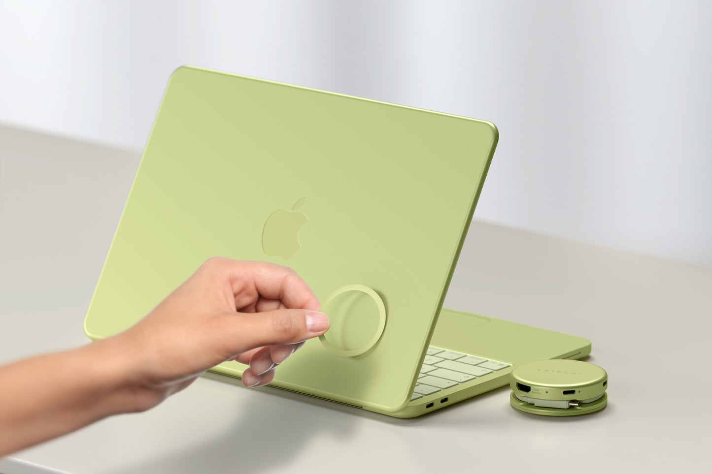 Satechi OntheGo 5-in-1 Multiport Adapter - Citrus
