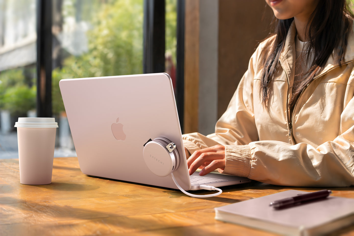 Satechi OntheGo 5-in-1 Multiport Adapter - Rose poudré