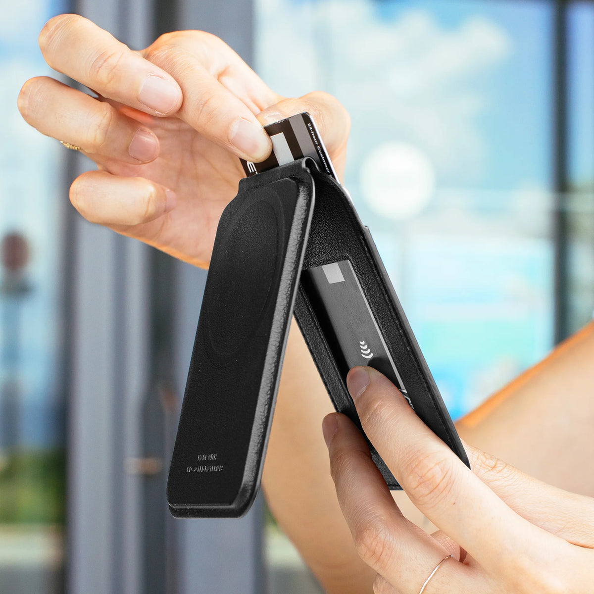 Native Union Active Wallet Stand - Noir