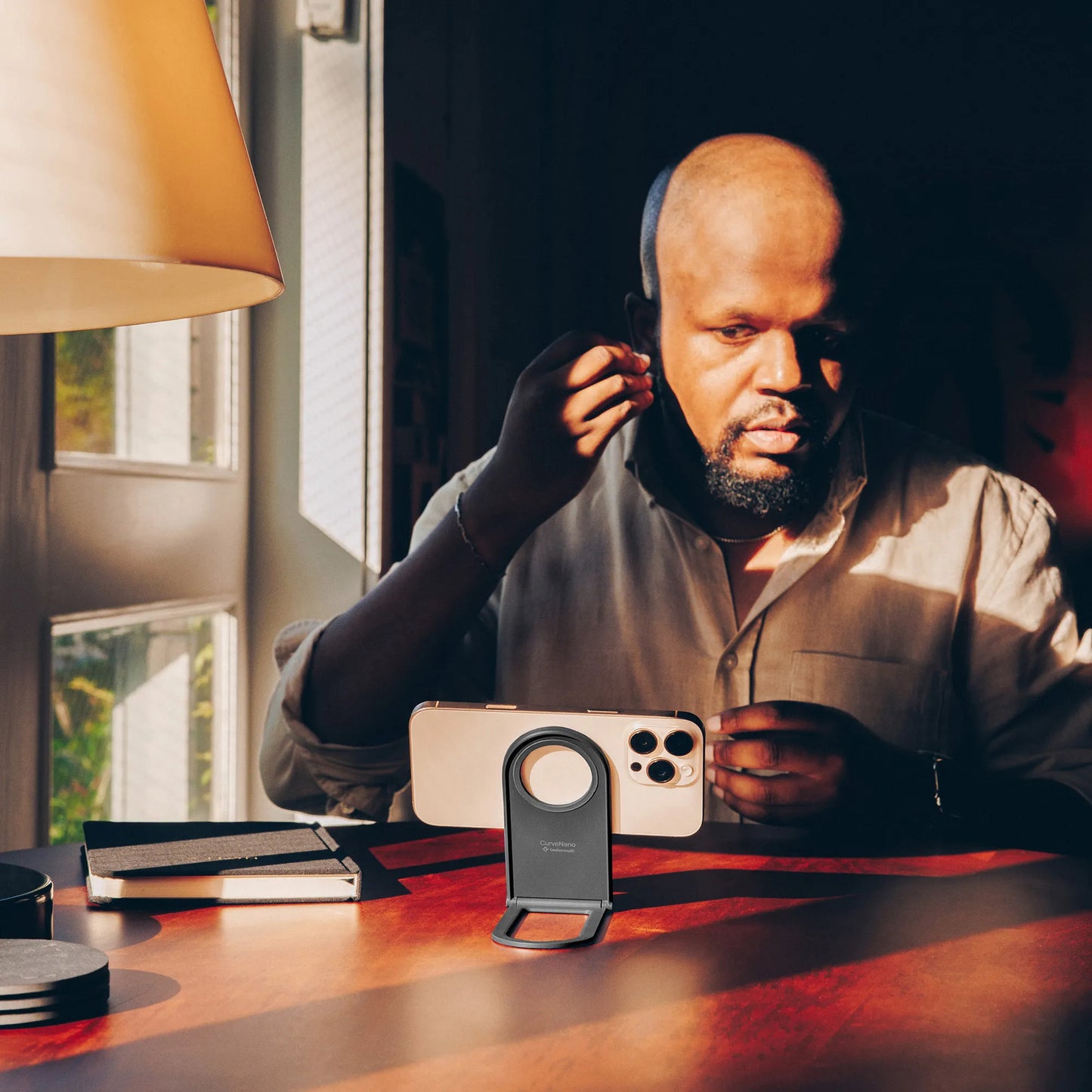 Twelve South Curve Nano - Magnetic iPhone Stand - Noir